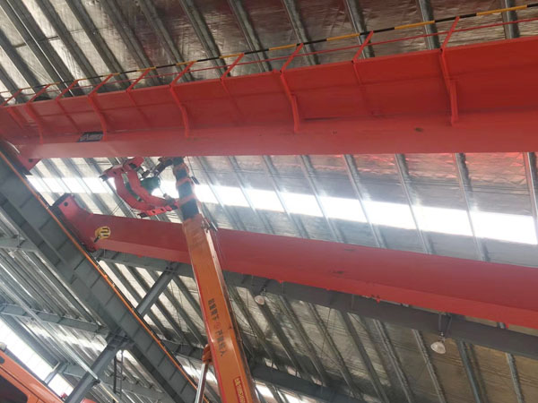 操作電動(dòng)單梁起重機(jī)對操作人有哪些要求